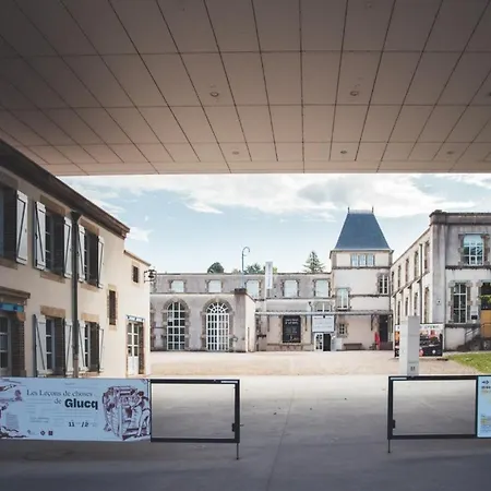 Вилла Le Parigney *